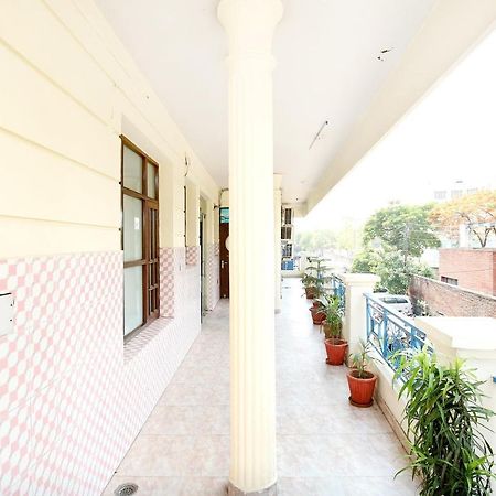 Oyo 2530 Surya Palace Chandīgarh Екстериор снимка