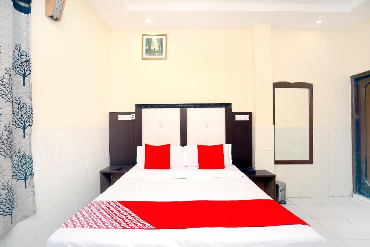 Oyo 2530 Surya Palace Chandīgarh Екстериор снимка